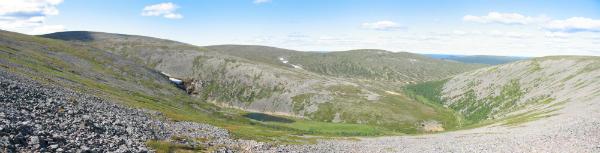 Paratiisikuru-Tal im Urho-Kekkonen-Nationalpark @wikipedia – J. Albert Vallunen
