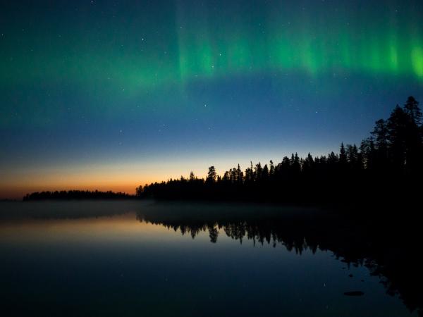 Polarlichter in Suomussalmi @wikipedia – Damonbeckford