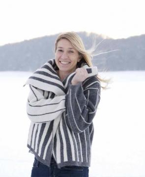 ls-garnspinderi-strickjacke-outdoor-gestreift-grau-weiss