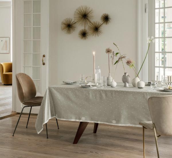 Georg-Jensen-Damask-May-Tischdecke-roggenbeige