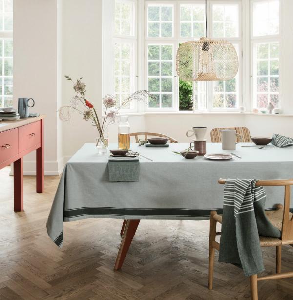 Georg-Jensen-Damask-Solid-Tischdecke-militaergruen