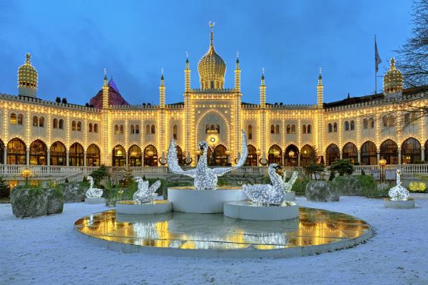 Maurischer Palast in Tivoli Gardens an Weihnachten