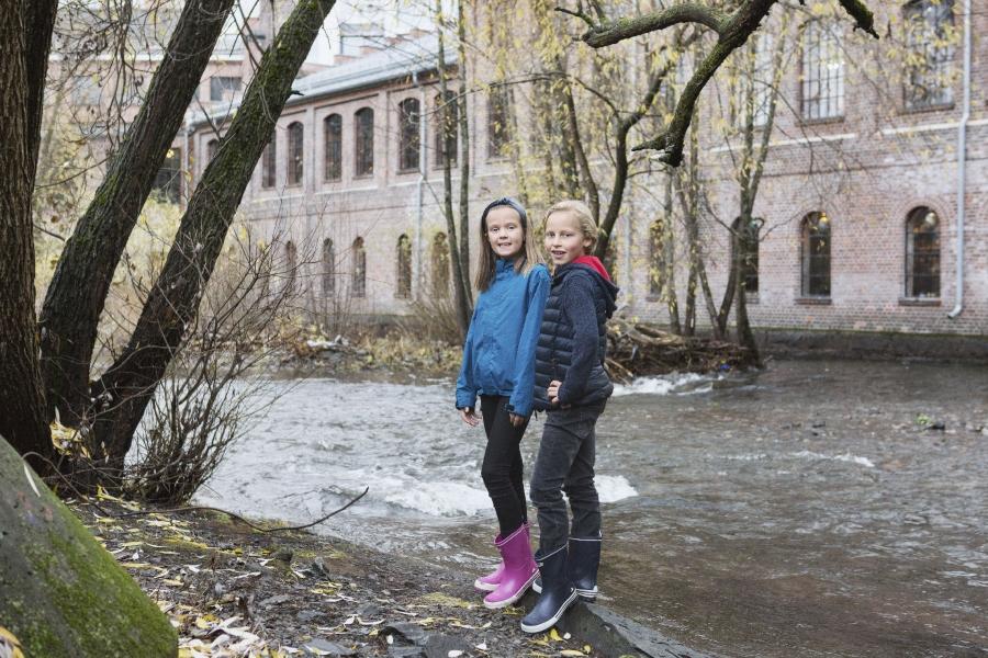 Gummistiefel duerfen an nassen Herbsttagen nicht fehlen kinderstiefel