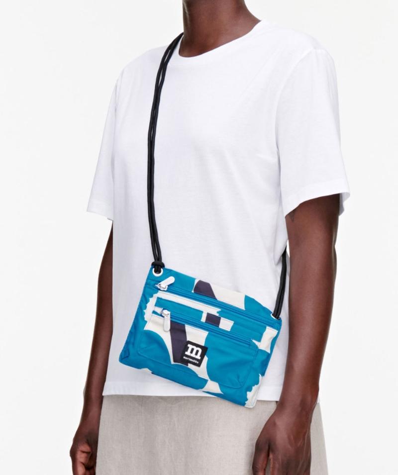 Marimekko Unikko Smarte Reisehandstasche cremeweiss, blau