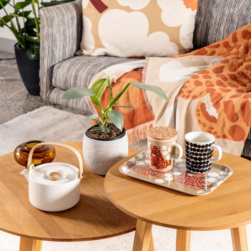 Marimekko Kaksoset (Zwillinge) Oiva Becher 0,25 l beige, aprikose, dunkelbraun sommerliche-scandi-style-farben