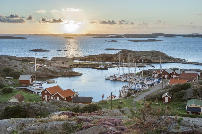 Abendstimmung auf einer schwedischen Schaereninsel Typisch Skandinavisch