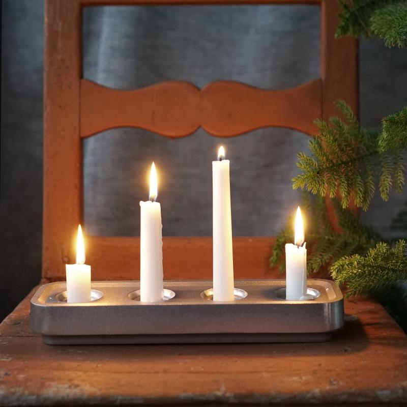 Born in Sweden Stumpastaken Kerzenstaender für 4 Kerzen Breite 8,5 cm Laenge 29,5 cm recyceltes Alumin