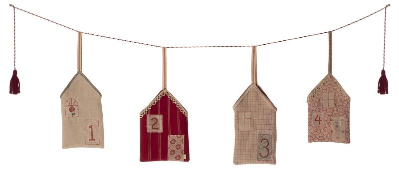 Maileg Weihnachtsstraße Adventskalender mit 4 Haeusern fensterschmuck-an-weihnachten