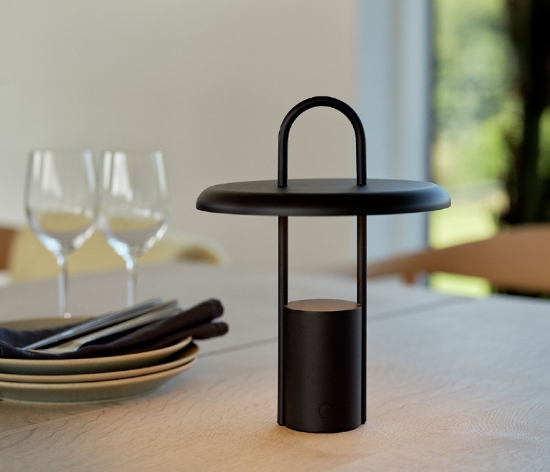 Stelton Pier LED Leuchte Höhe 25 cm Ø 20 cm