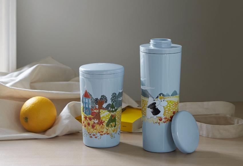 Stelton Mumin Carrie To Go Becher 0,4 l mit Clicköffnung & Edelstahlisolierkörper Mauminaus