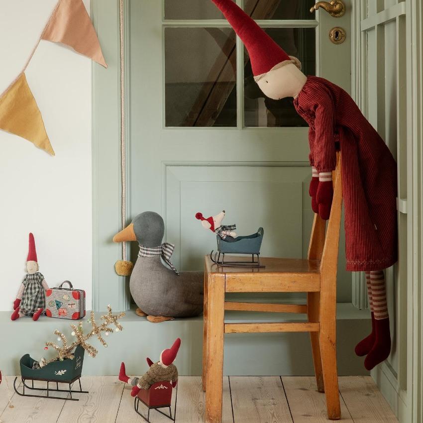 Maileg Wichtelmädchen Höhe 105 cm rot Scandi-Christmas