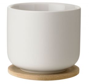 Stelton Theo Tasse 0,2 l mit Holzuntersetzer