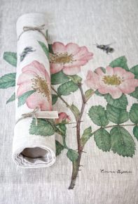 Emma Sjödin Tischläufer 40x120 cm Wildrose