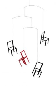 Flensted Mobiles Fliegende Stühle