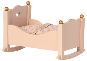 Maileg Puppenmöbel Wiege mit Matratze und weichem Schlafsack 6x7,5x10 cm