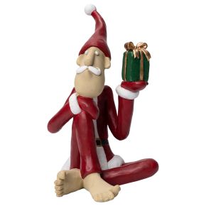 Nääsgränsgården Weihnachtsmann Ove mit grünem Geschenk sitzend Höhe 18,5 cm rot
